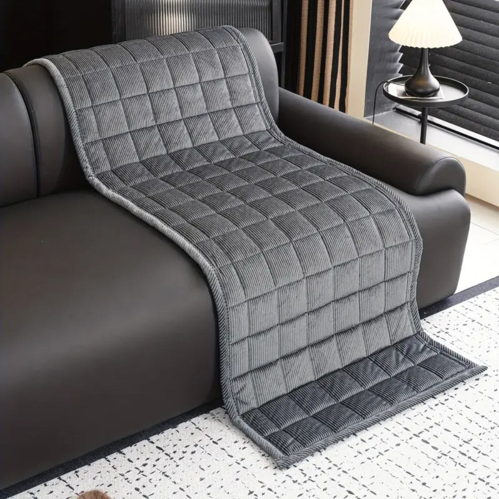 Metro Line Quilted Couch Cover Mat