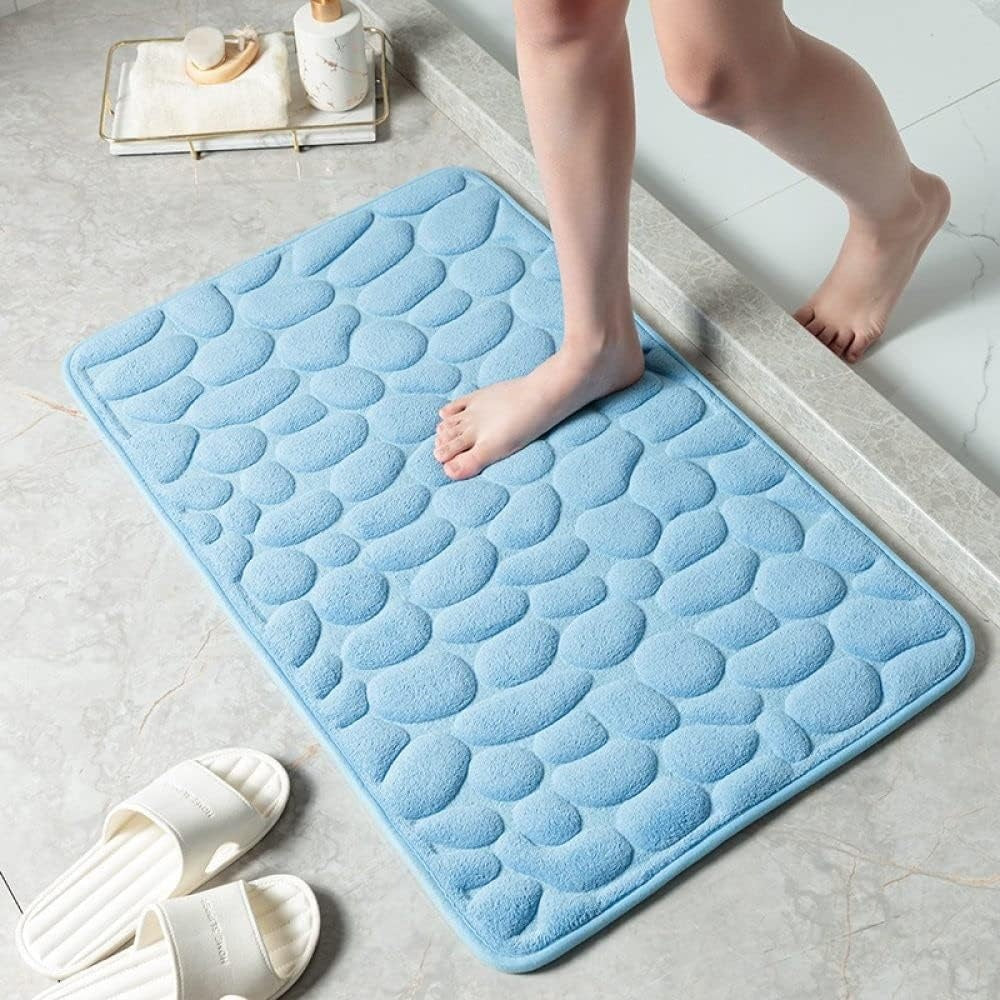 Cobblestone Embossed Versatile Mat
